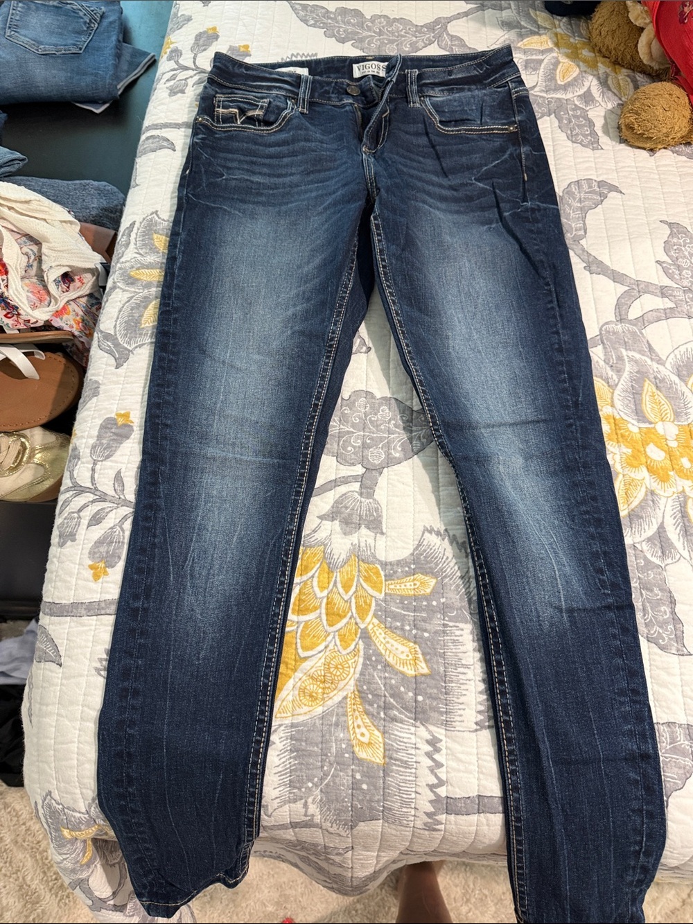 Vigoss Women's Skinny Jeans in Dark Blue Wash
